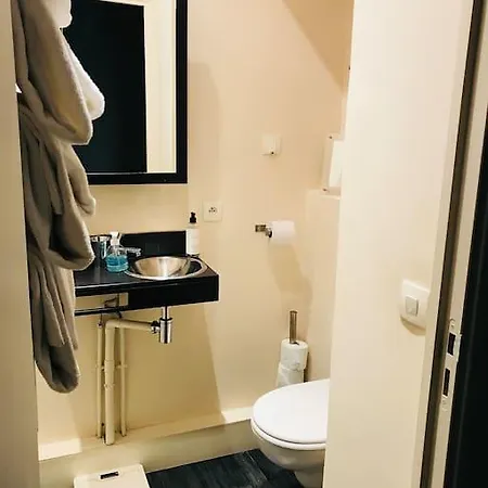 Artist Loft For 4 In Saint-germain-des-pres פריז