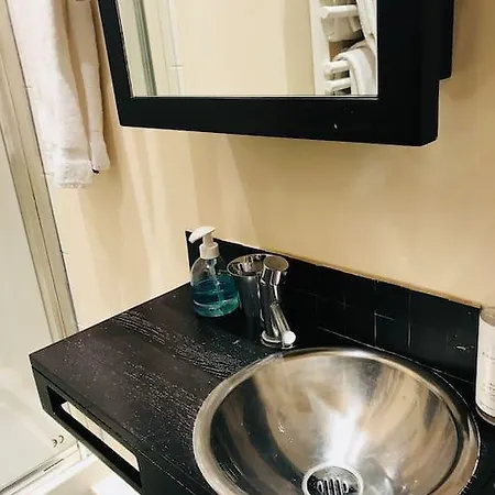 דירה Artist Loft For 4 In Saint-germain-des-pres