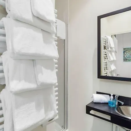 Artist Loft For 4 In Saint-germain-des-pres דירה פריז