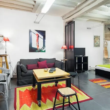 Artist Loft For 4 In Saint-germain-des-pres פריז