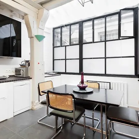 Artist Loft For 4 In Saint-germain-des-pres דירה